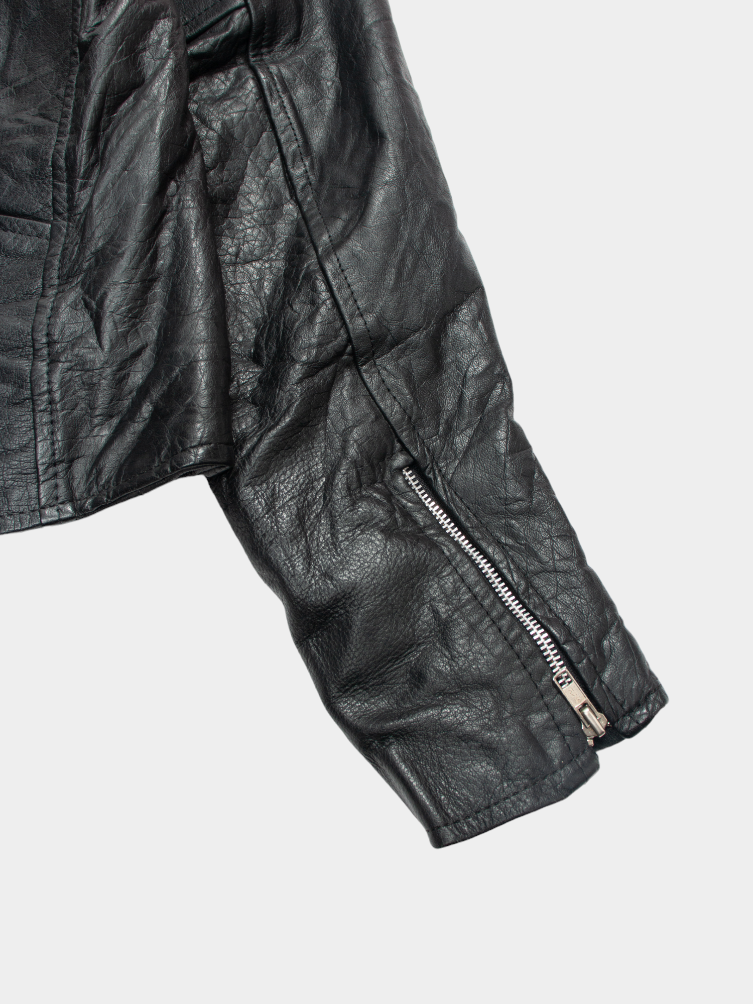 80s Famous Black Leather Motorcycle Jacket with Belt L - The Thrift