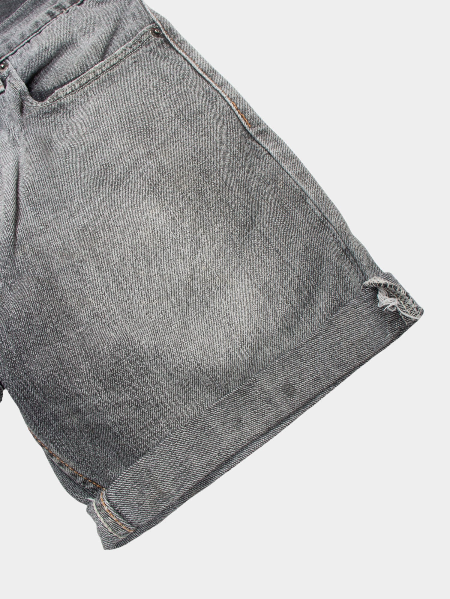 00s Levi's Grey Slim Straight 514 Denim Shorts 30W - The Thrift