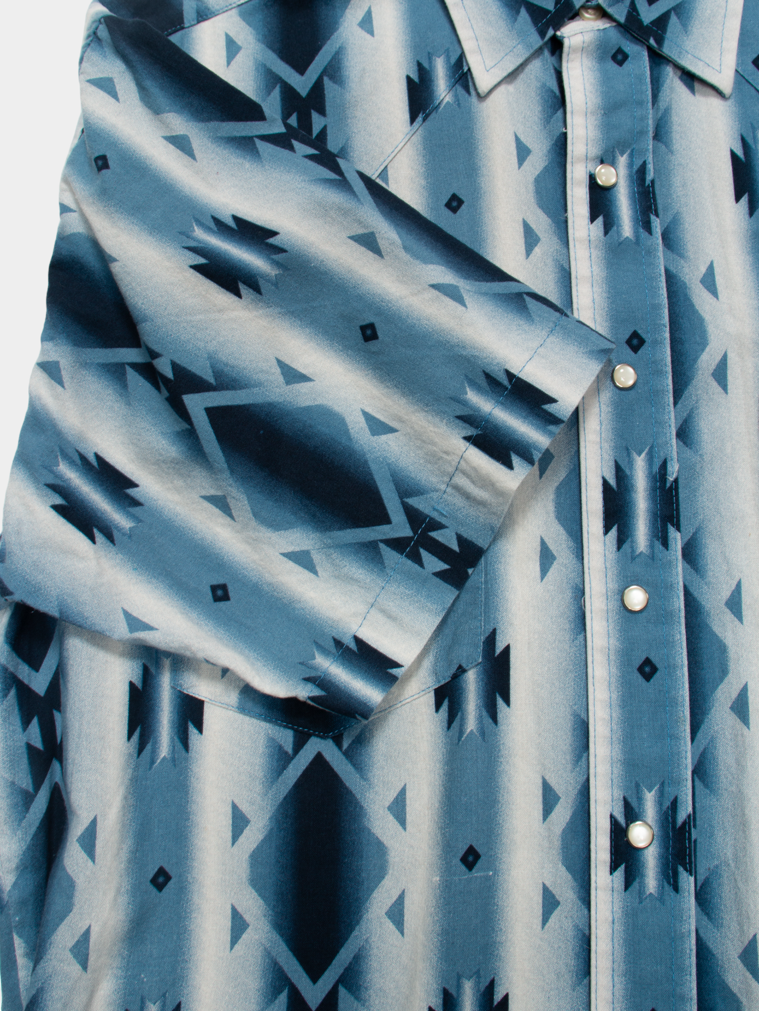 90s Wrangler Blue Aztec Printed Western Shirt M - The Thrift
