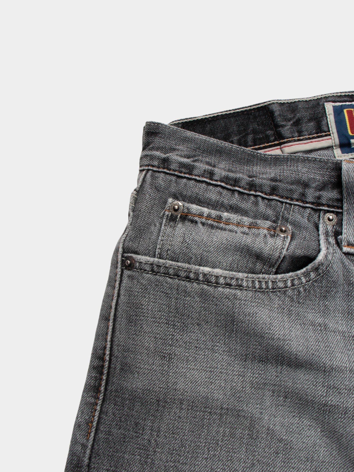 00s Levi's Grey Slim Straight 514 Denim Shorts 30W - The Thrift