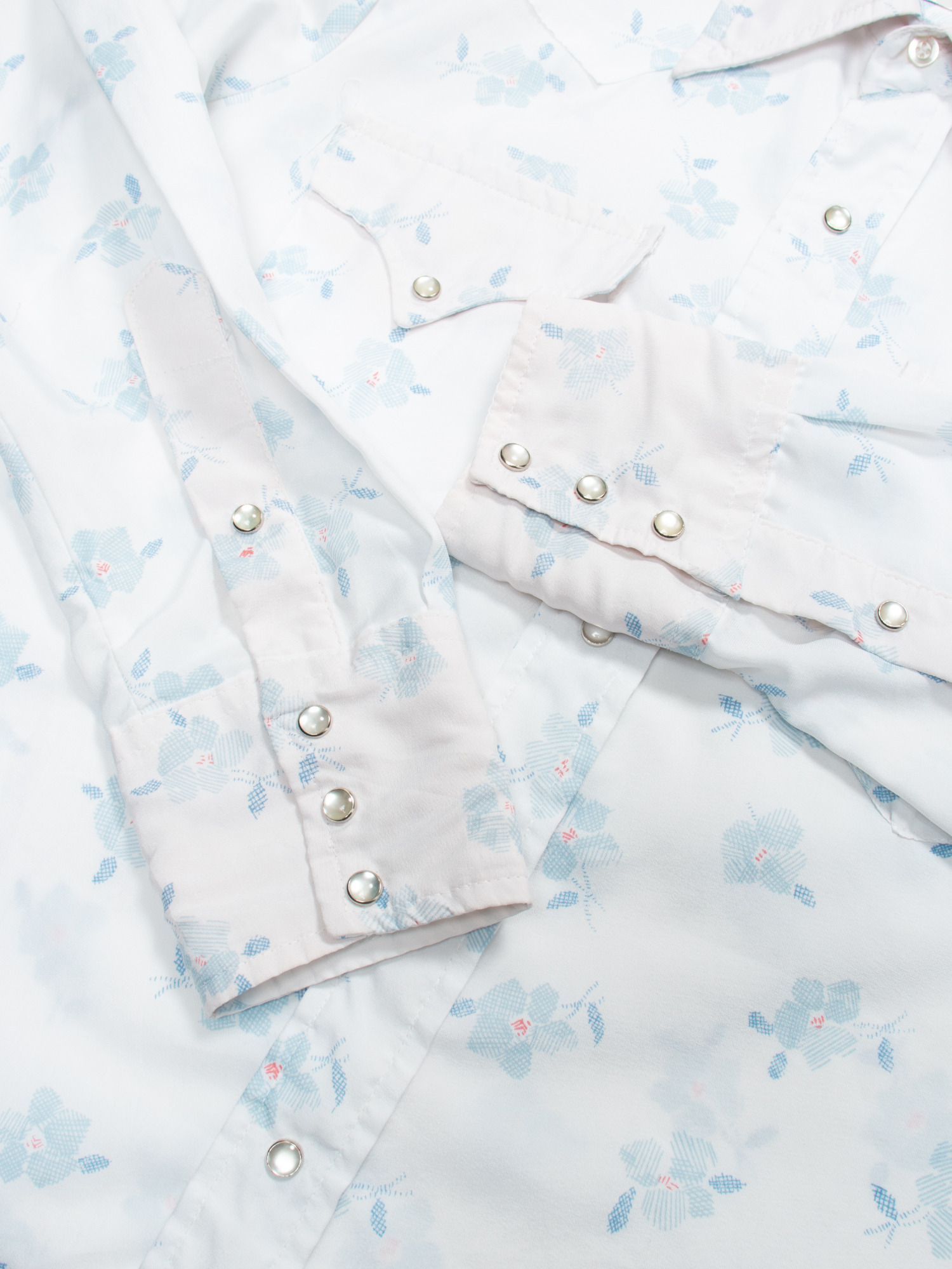 90s Lee White Blue Floral Pattern Button Western Shirt M - The Thrift